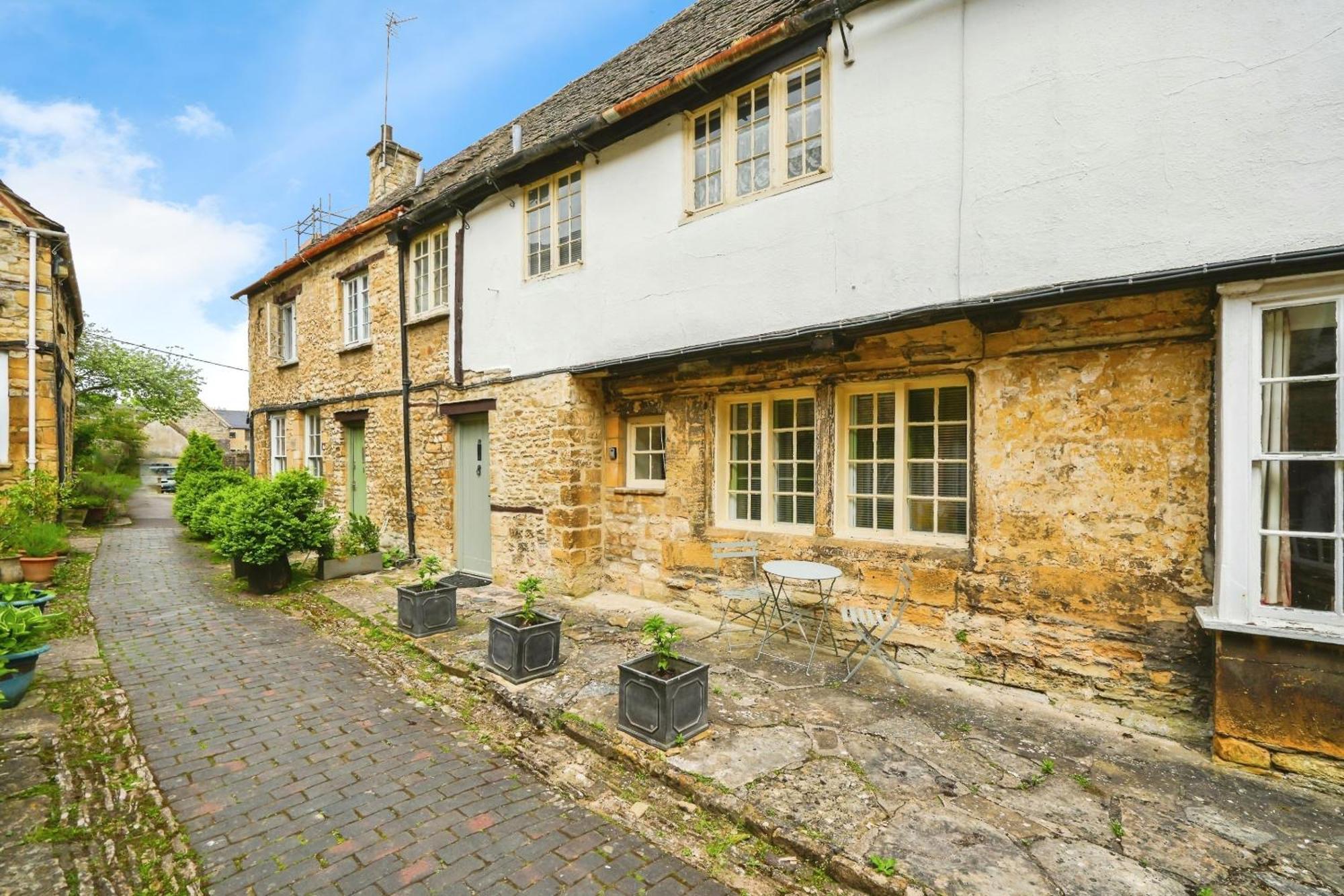 Holiday home Little Priory Burford