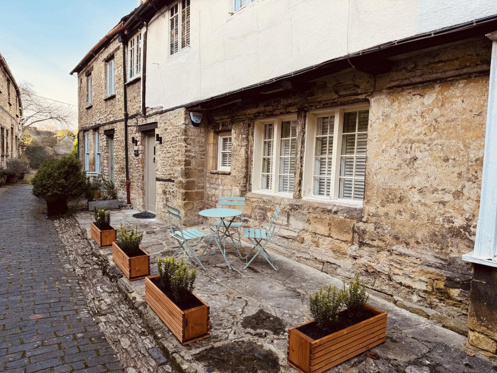 Holiday home Little Priory Burford